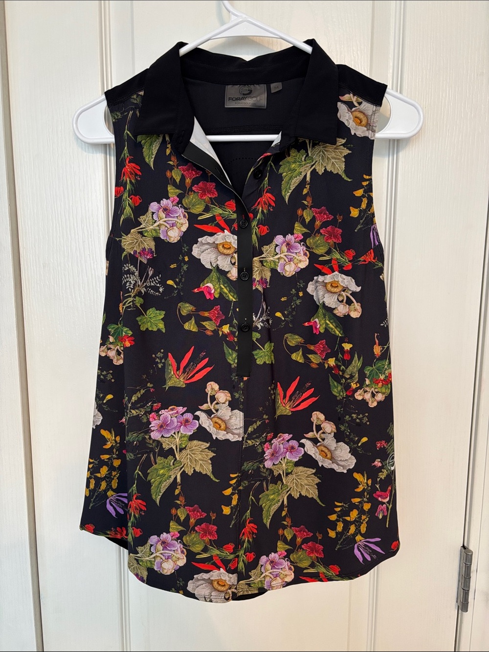 Foray Golf Women’s Collared Floral Sleeveless Top size Medium